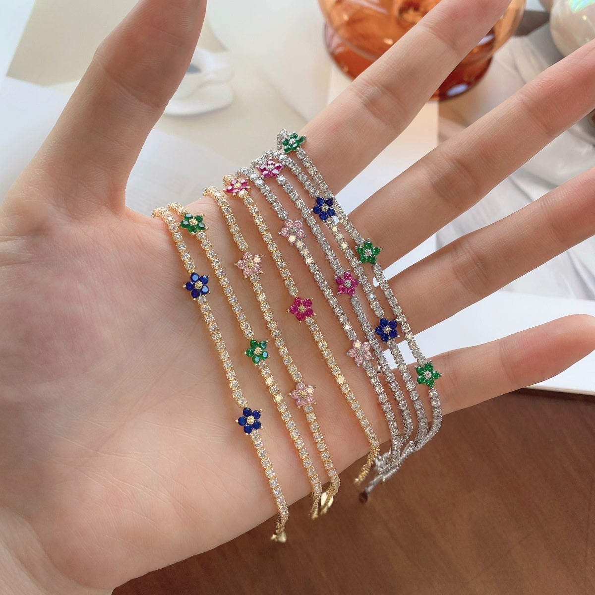 [LuckyStar]Sparkling Flower Shape Tennis Bracelet