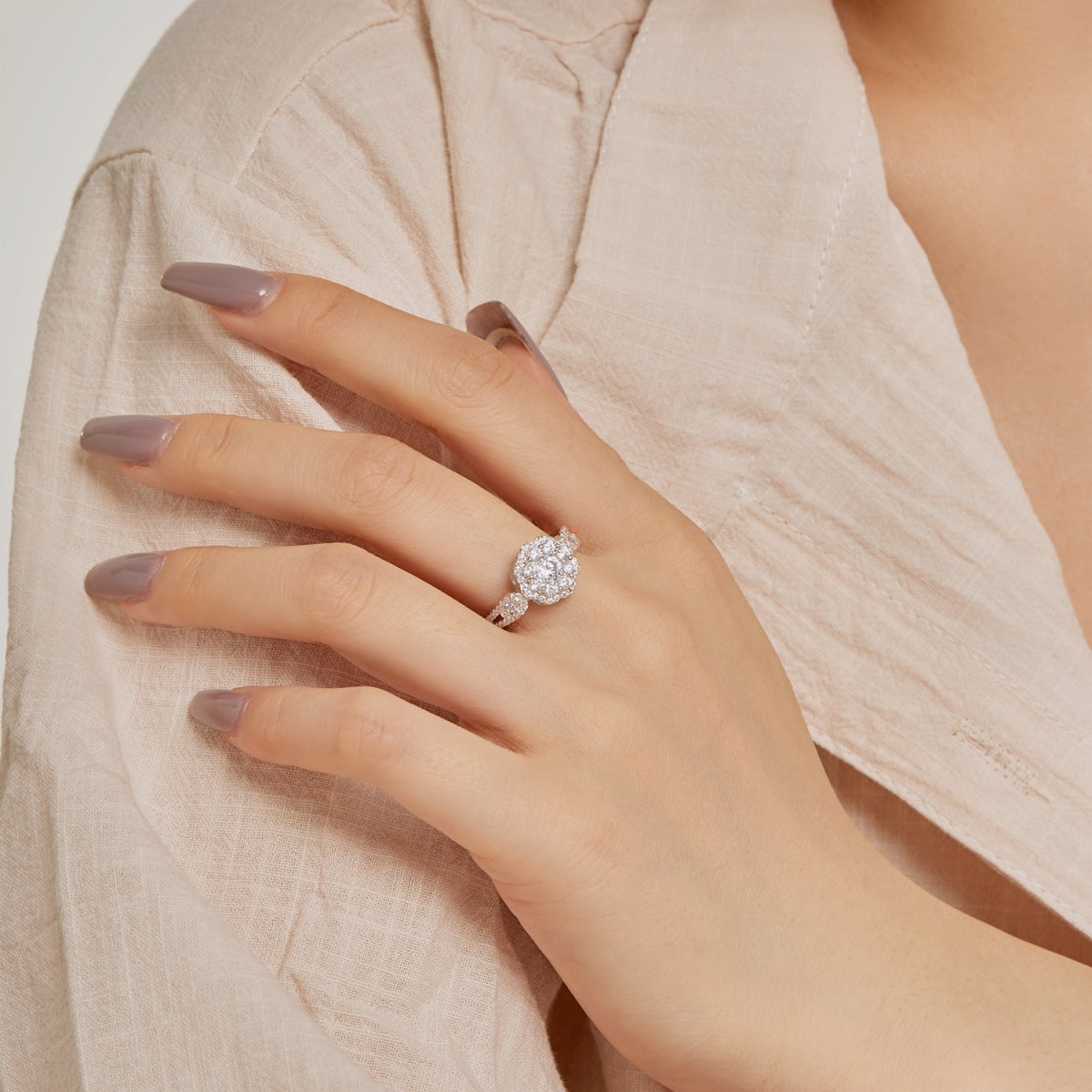 [LuckyStar]Delicate Colorful Round Cut Flower Shape Wedding Ring
